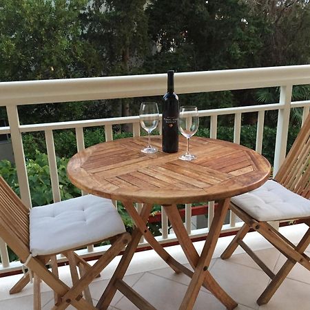 Apartments Jani Хвар Екстериор снимка