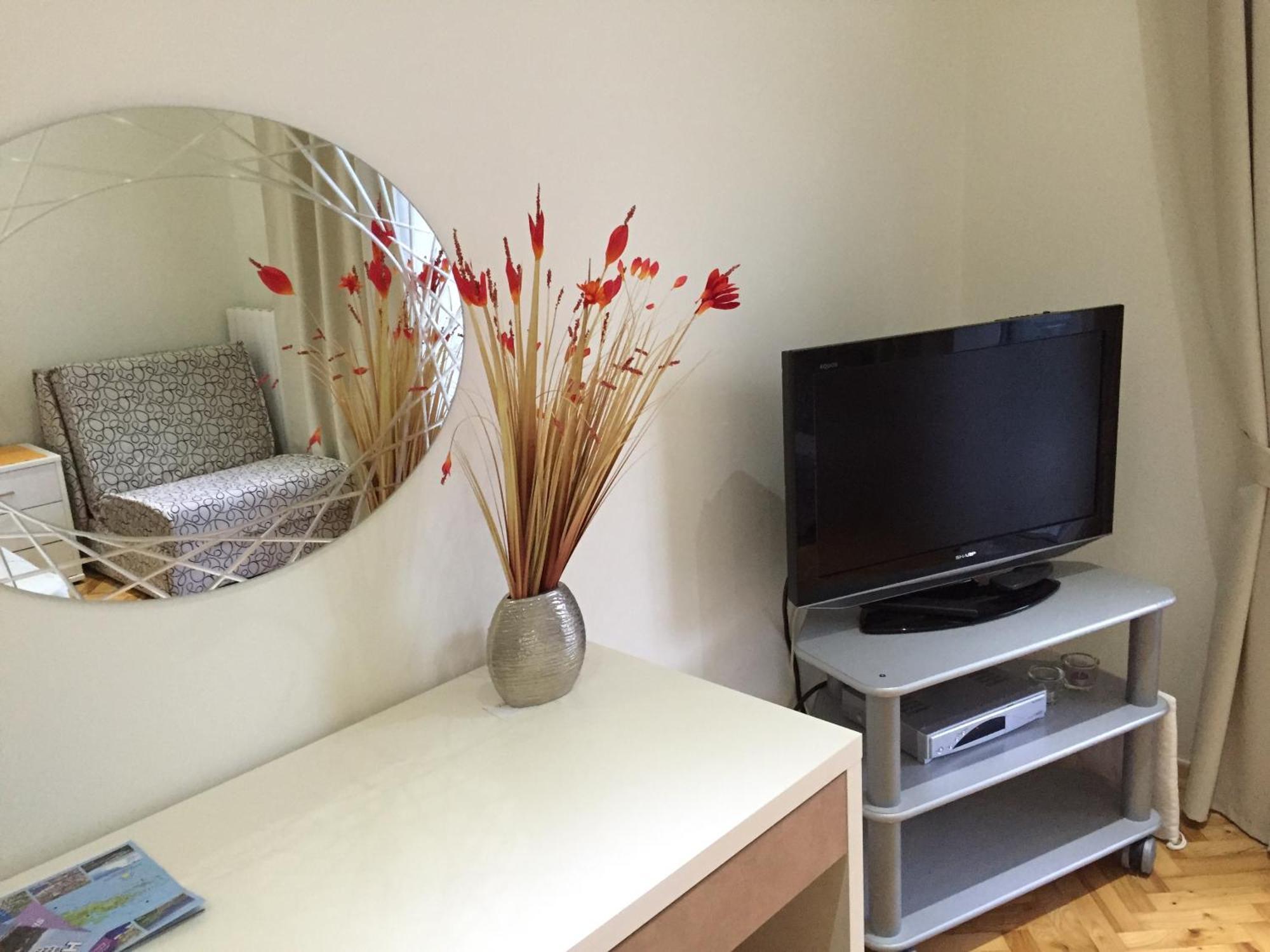 Apartments Jani Хвар Екстериор снимка