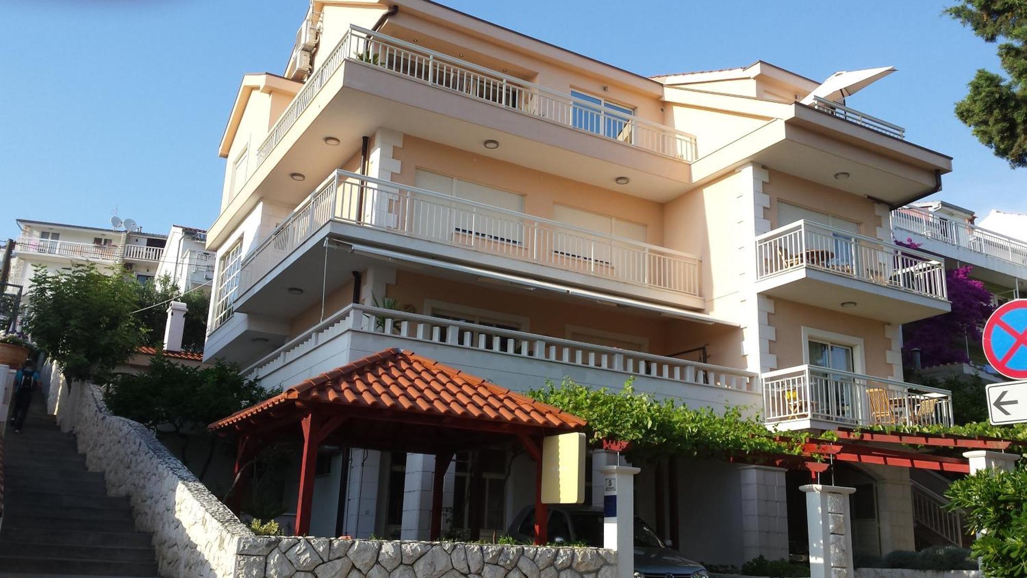 Apartments Jani Хвар Екстериор снимка