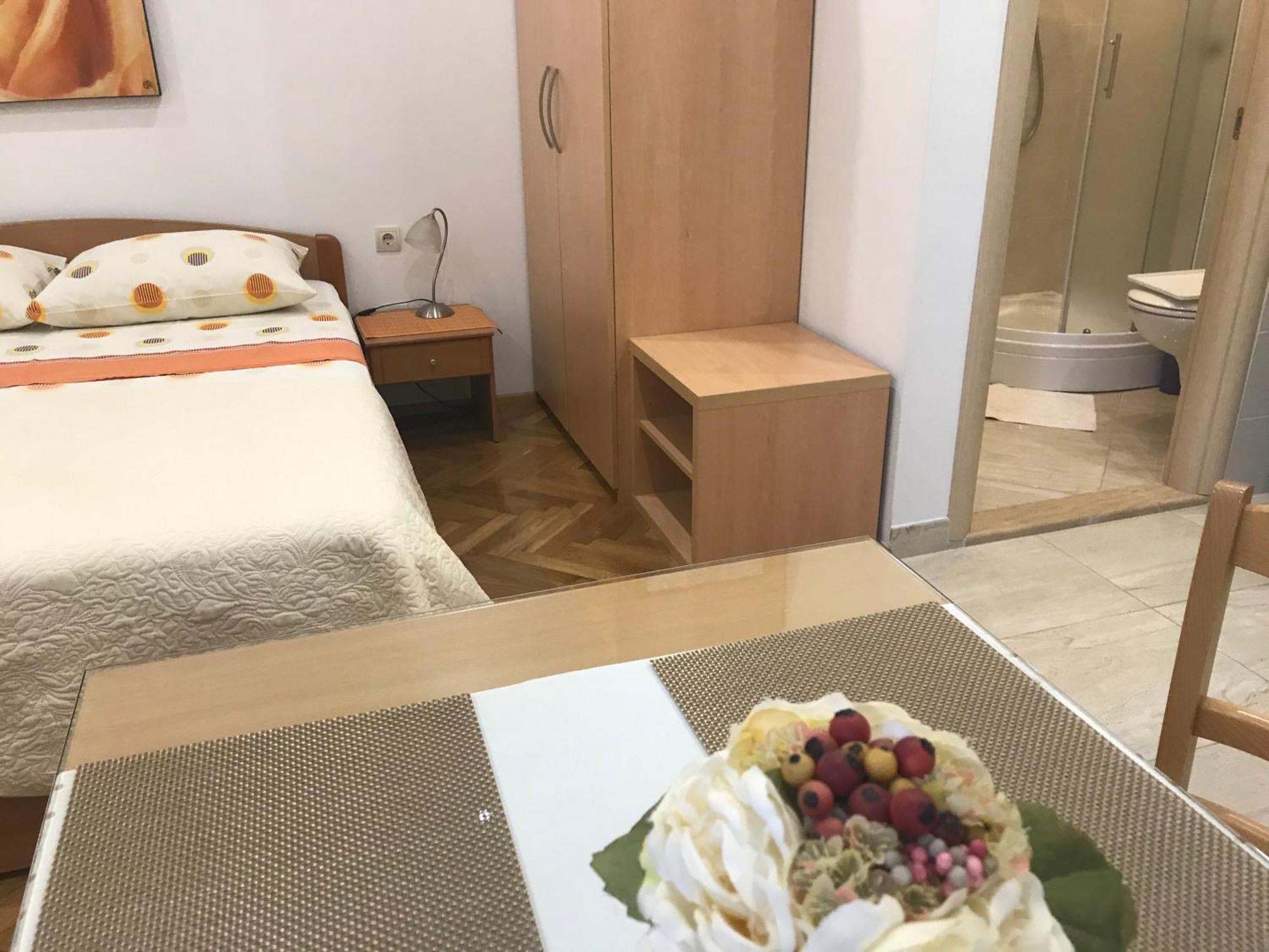 Apartments Jani Хвар Екстериор снимка