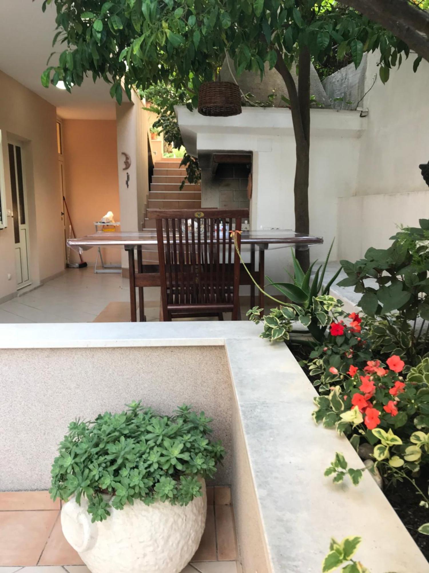 Apartments Jani Хвар Екстериор снимка
